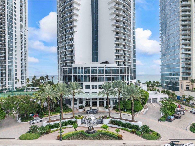 Condo for sale at Trump International Sonesta Beach Resort 2806