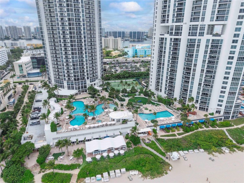 Condo for sale at Trump International Sonesta Beach Resort 2806