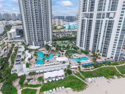 Comprar apartamento en Trump International Sonesta Beach Resort 2806
