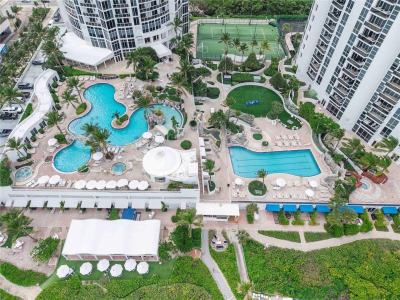 Condo for sale at Trump International Sonesta Beach Resort 2806