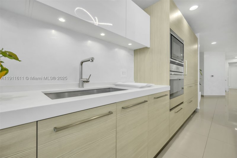 Comprar apartamento en Marina Palms Yacht Club 910