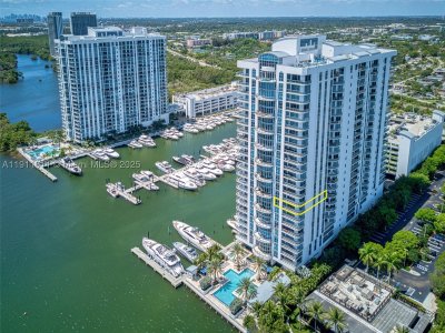 Comprar apartamento en Marina Palms Yacht Club 910