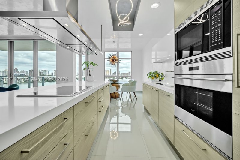 Comprar apartamento en Marina Palms Yacht Club 910