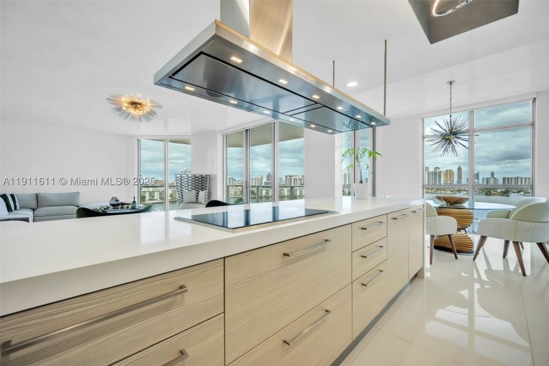 Comprar apartamento en Marina Palms Yacht Club 910