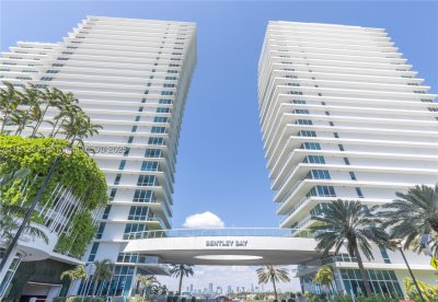 Comprar apartamento no Bentley Bay South 1102