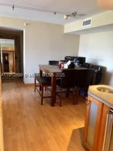 Comprar apartamento no West Bay Plaza 405
