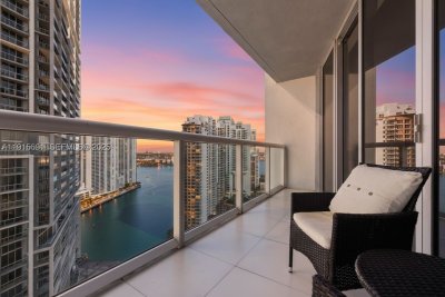 Icon Brickell Tower II Apt #2206