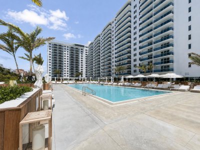 Comprar apartamento en Roney Palace 323
