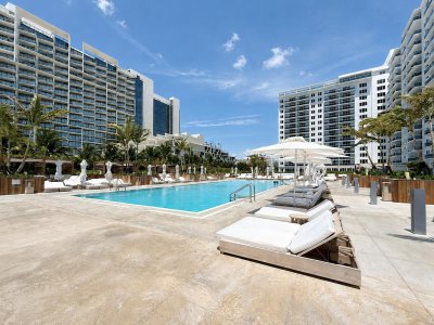 Comprar apartamento en Roney Palace 323