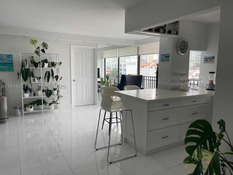 Condo for sale at Plaza of the Americas 716