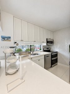 Comprar apartamento en Plaza of the Americas 716