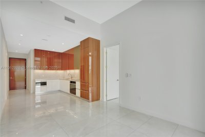 Comprar apartamento en MR. C Residences 405
