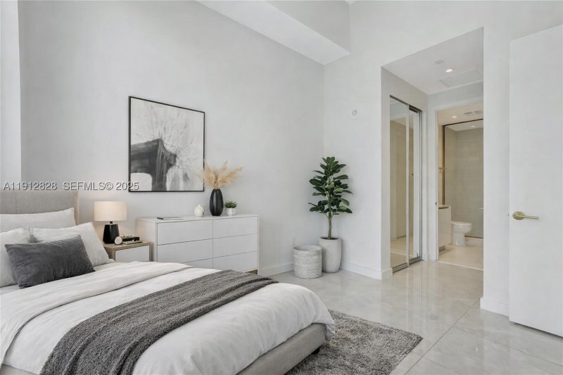 Comprar apartamento en MR. C Residences 405