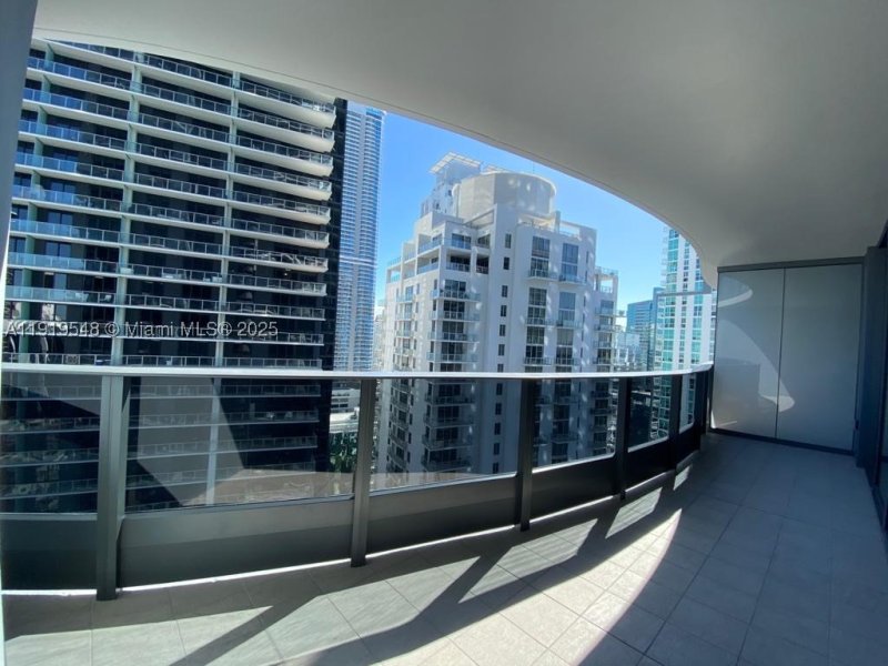 Comprar apartamento en Brickell Flatiron 3207