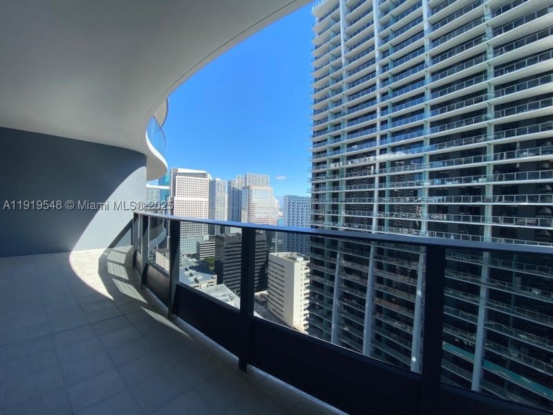 Comprar apartamento en Brickell Flatiron 3207