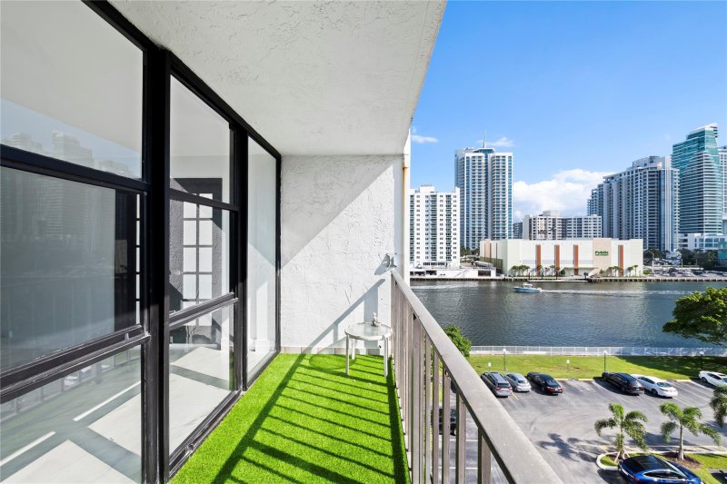 Apartment for rent at Oceanview Park 718