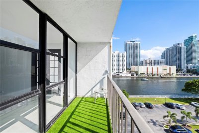 Aluguel de apartamento no Oceanview Park 718