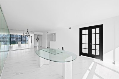 Aluguel de apartamento no Oceanview Park 718