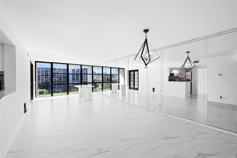 Apartment for rent at Oceanview Park 718