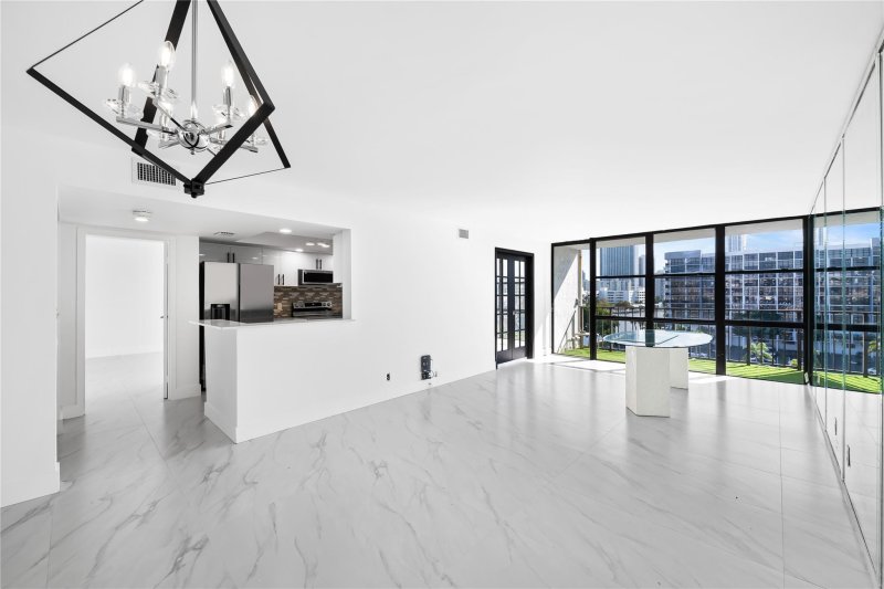 Apartment for rent at Oceanview Park 718