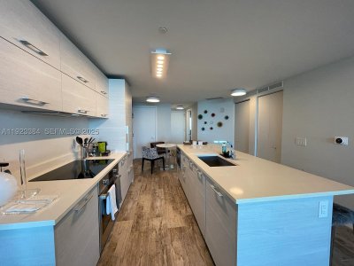 Comprar apartamento no Paraiso Bay Miami 3005