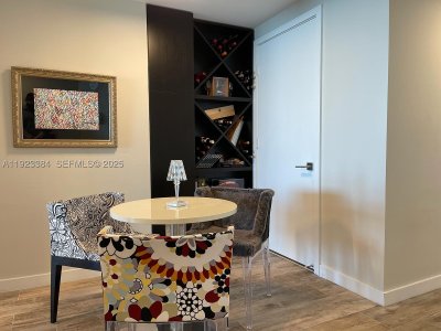 Comprar apartamento no Paraiso Bay Miami 3005