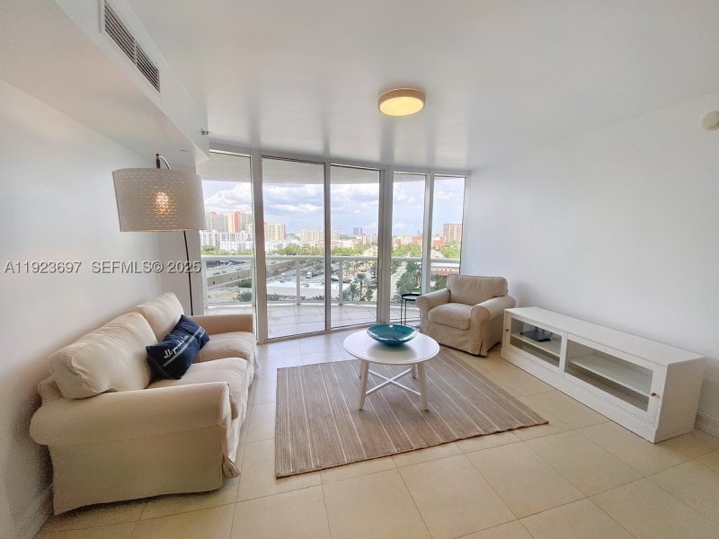 Condo for sale at Ocean Four 1009