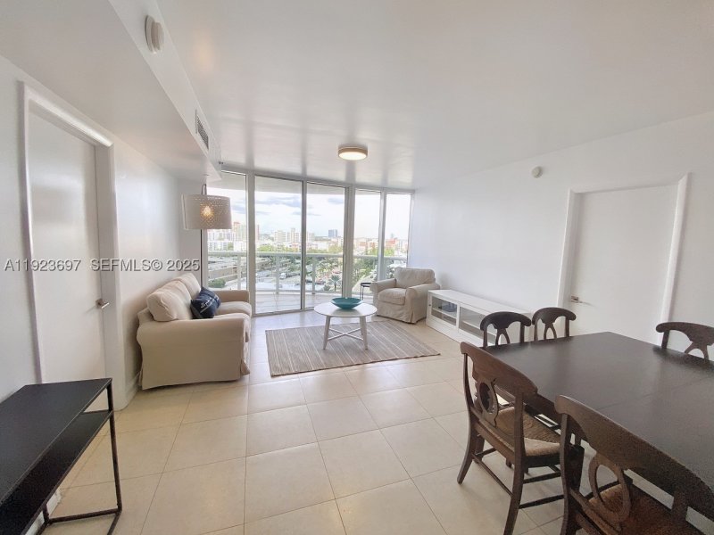 Condo for sale at Ocean Four 1009