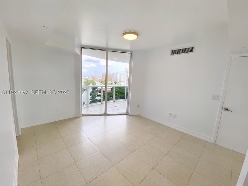 Condo for sale at Ocean Four 1009