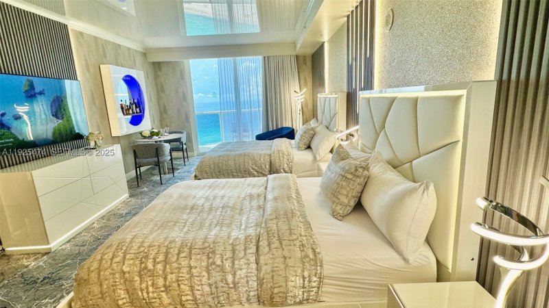 Condo for sale at Trump International Sonesta Beach Resort 1110