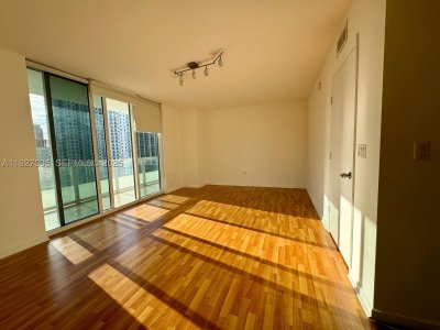 Comprar apartamento no 50 Biscayne 1703