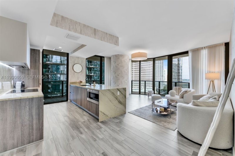 Comprar apartamento en SLS Lux Brickell 1805