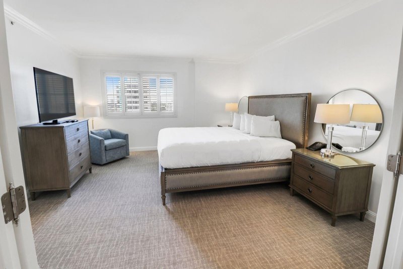 Condo for sale at The Atlantic Hotel 1213