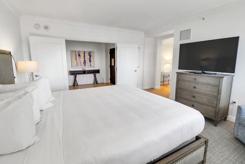 Condo for sale at The Atlantic Hotel 1213