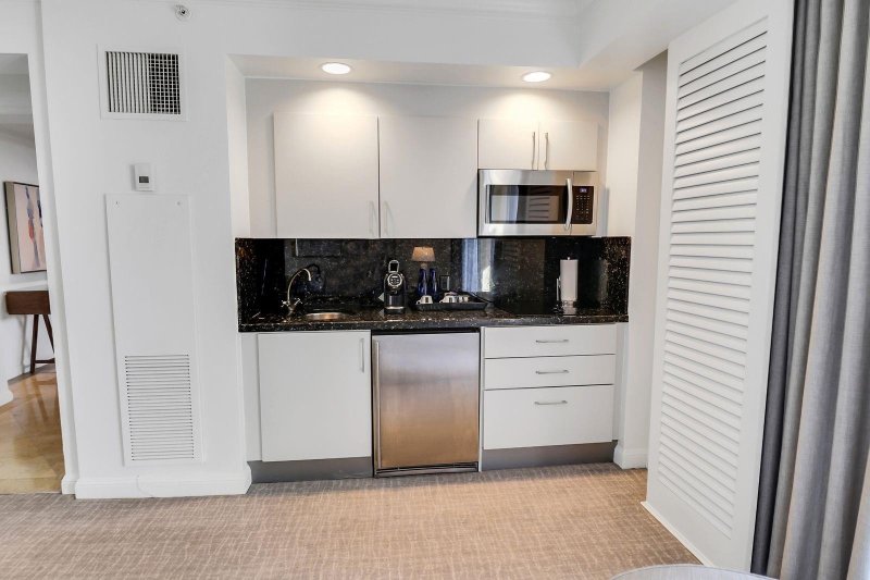 Condo for sale at The Atlantic Hotel 1213