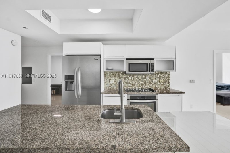 Condo for sale at Marina Blue 2904