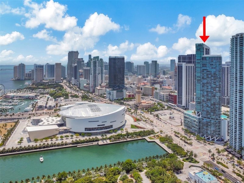 Condo for sale at Marina Blue 2904