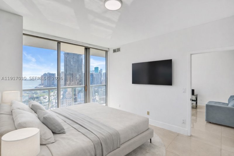 Condo for sale at Marina Blue 2904
