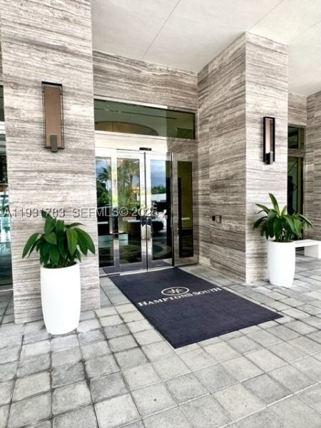 Apartment for rent at Hamptons South 903