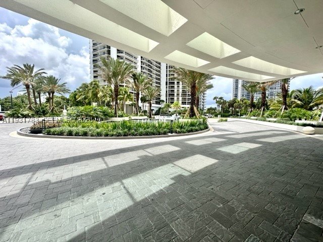 Apartment for rent at Hamptons South 903