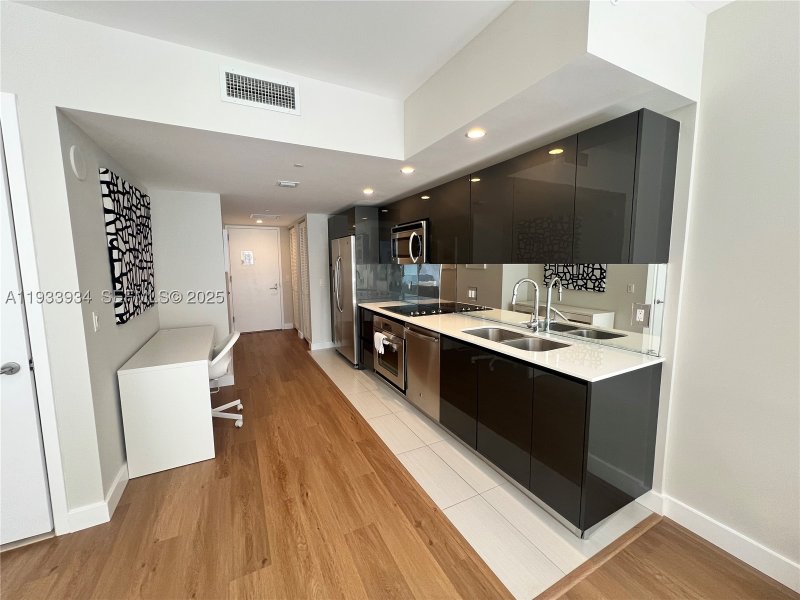 Aluguel de apartamento no MyBrickell Condo 703