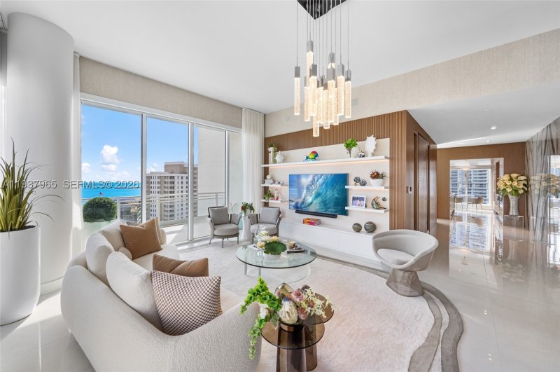 Condo for sale at Asia on Brickell 2004