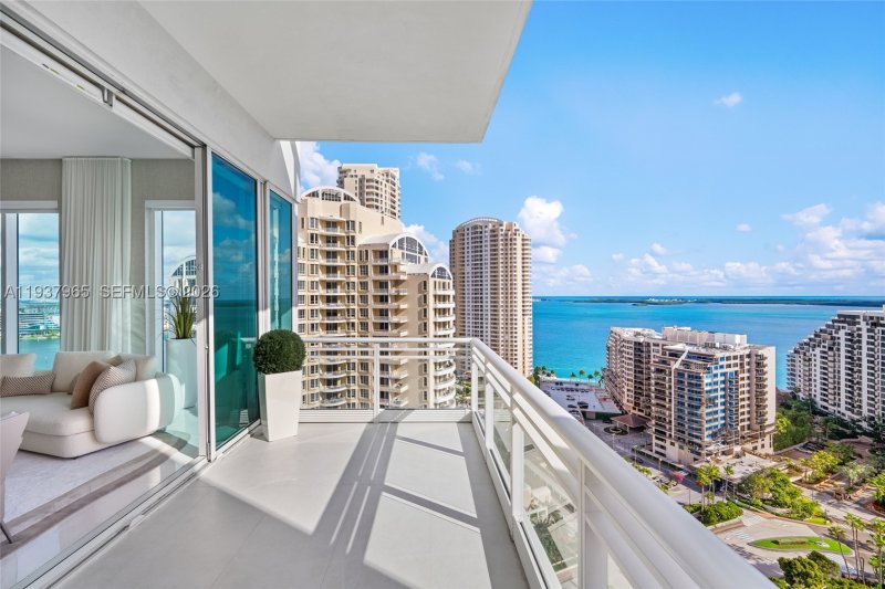 Condo for sale at Asia on Brickell 2004