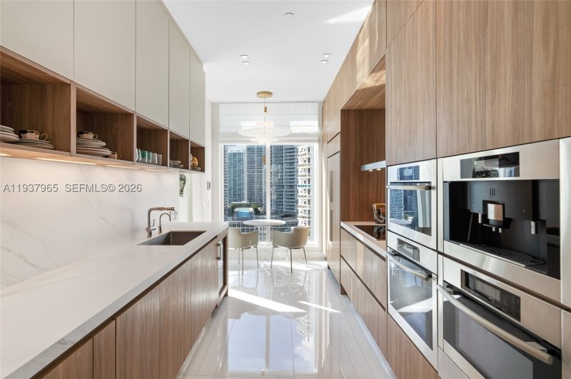 Condo for sale at Asia on Brickell 2004