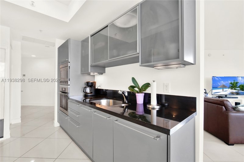 Condo for sale at Trump Royale 801A
