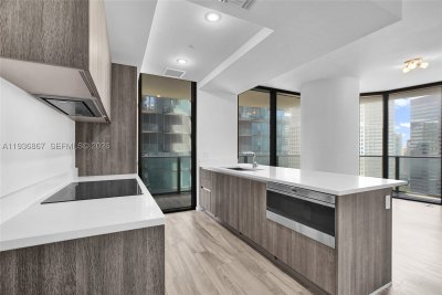 Comprar apartamento en SLS Lux Brickell 2405