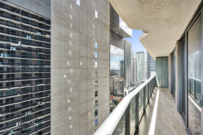 Comprar apartamento en SLS Lux Brickell 2405