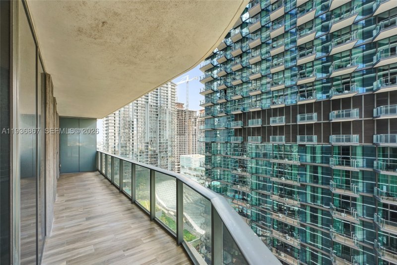 Comprar apartamento en SLS Lux Brickell 2405