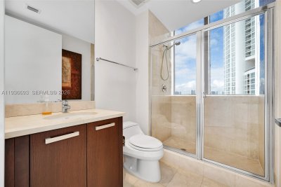 Comprar apartamento no Trump Palace 1609
