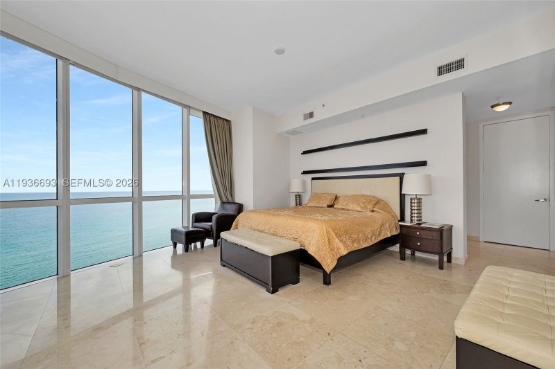 Comprar apartamento no Trump Palace 1609